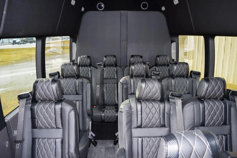 2024 Ford Transit 350 Passenger Van - Image 6