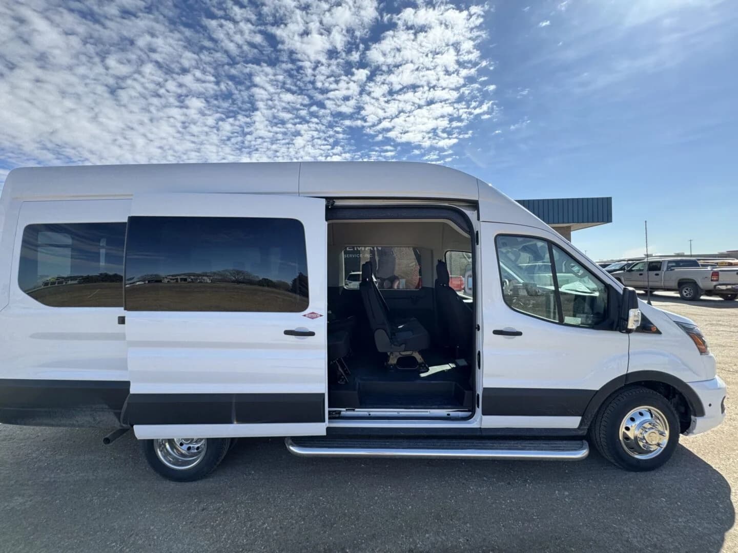 2024 Ford Transit 350HD Passenger Van - Image 8