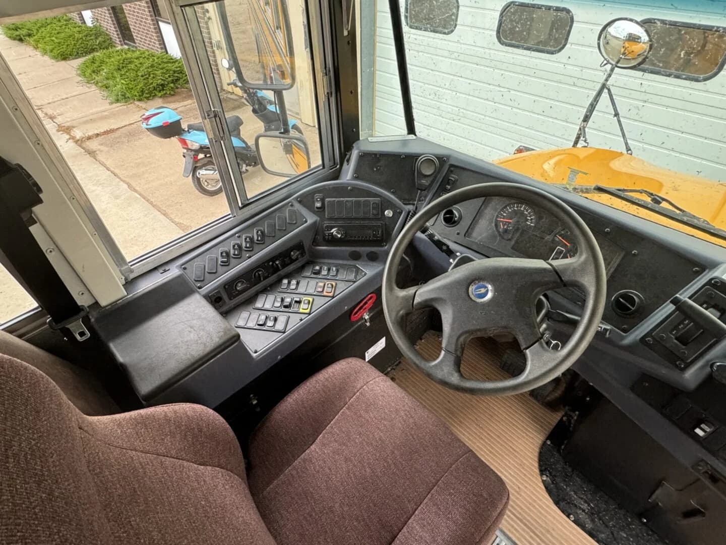 2022 Blue Bird Vision School Bus - Image 5