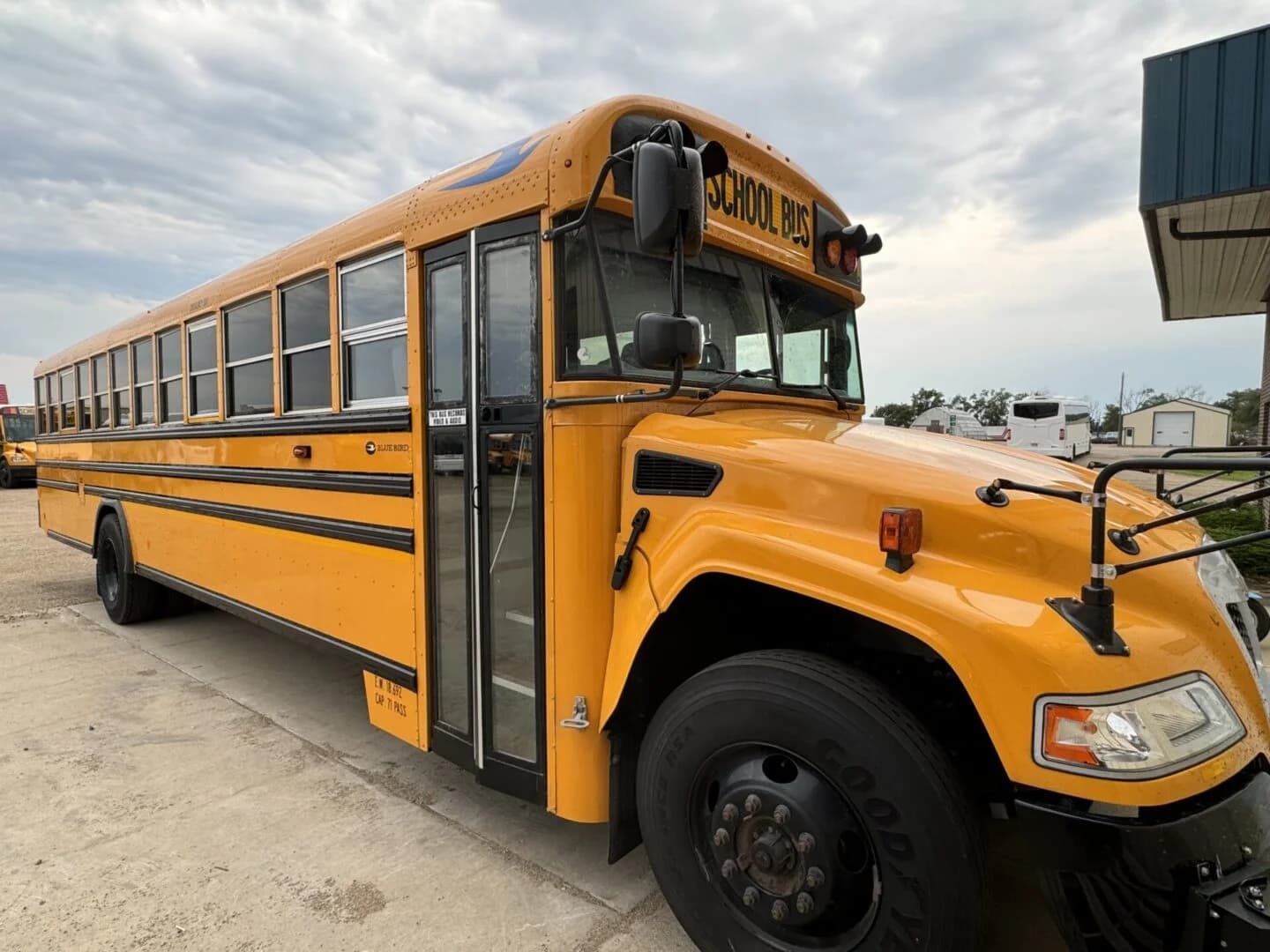 2022 Blue Bird Vision School Bus - Image 1
