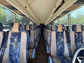 2016 Prevost H3-45 - Image 3