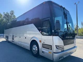 2016 Prevost H3-45 - Image 1