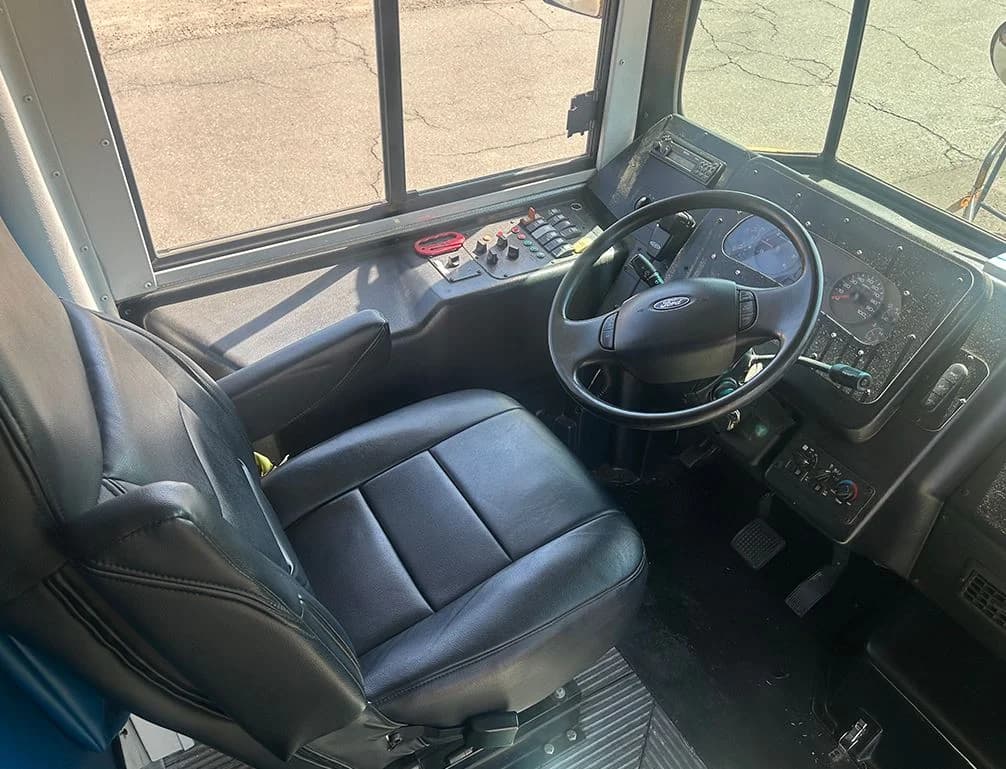 2014 Starcraft Quest XL School Bus - Image 5