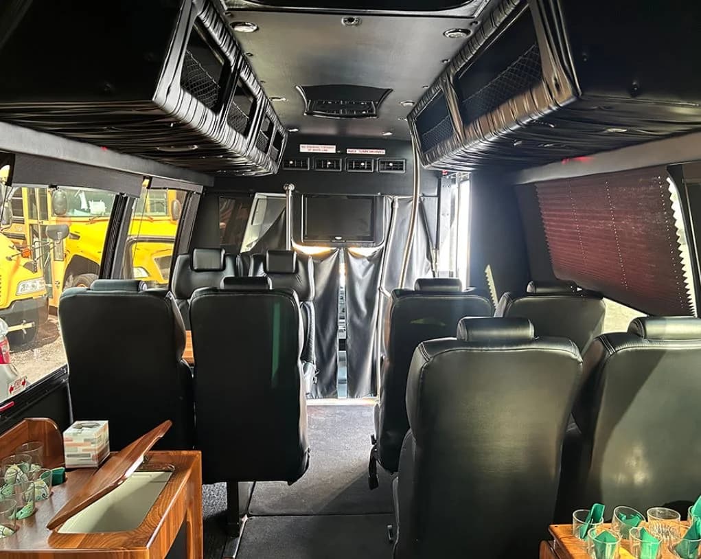 2012 Ford E450 Limo Bus - Image 5