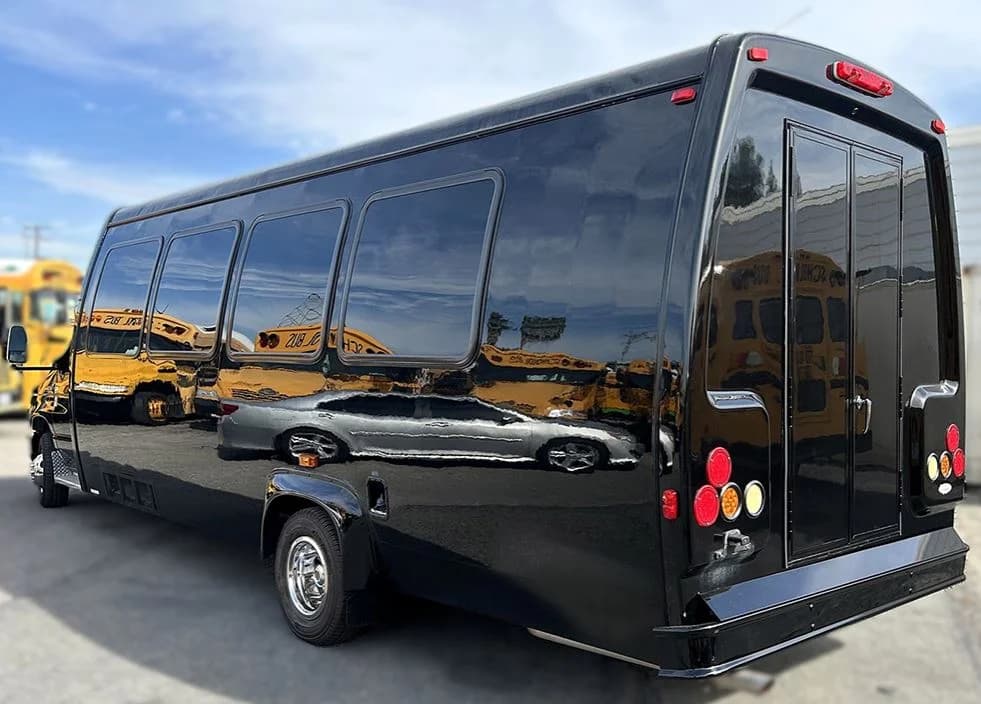 2012 Ford E450 Limo Bus - Image 9