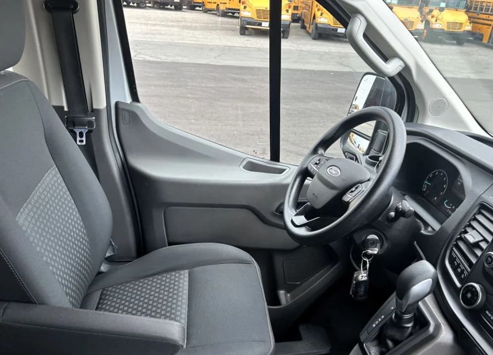 2021 Ford Transit Passenger Van - Image 5