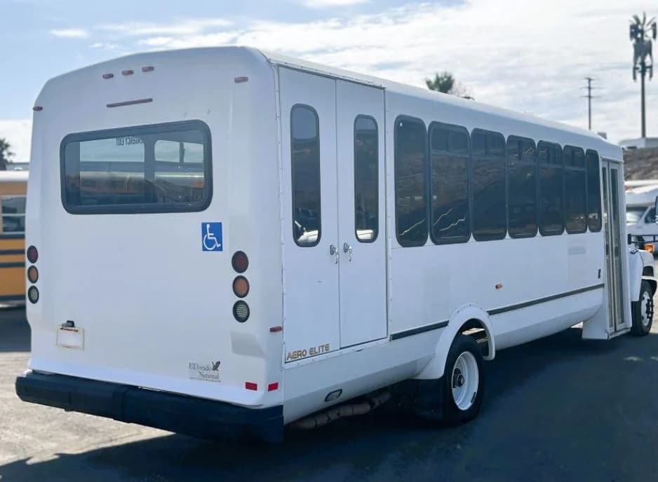 2009 Chevrolet El Dorado C5 Shuttle Bus - Image 7