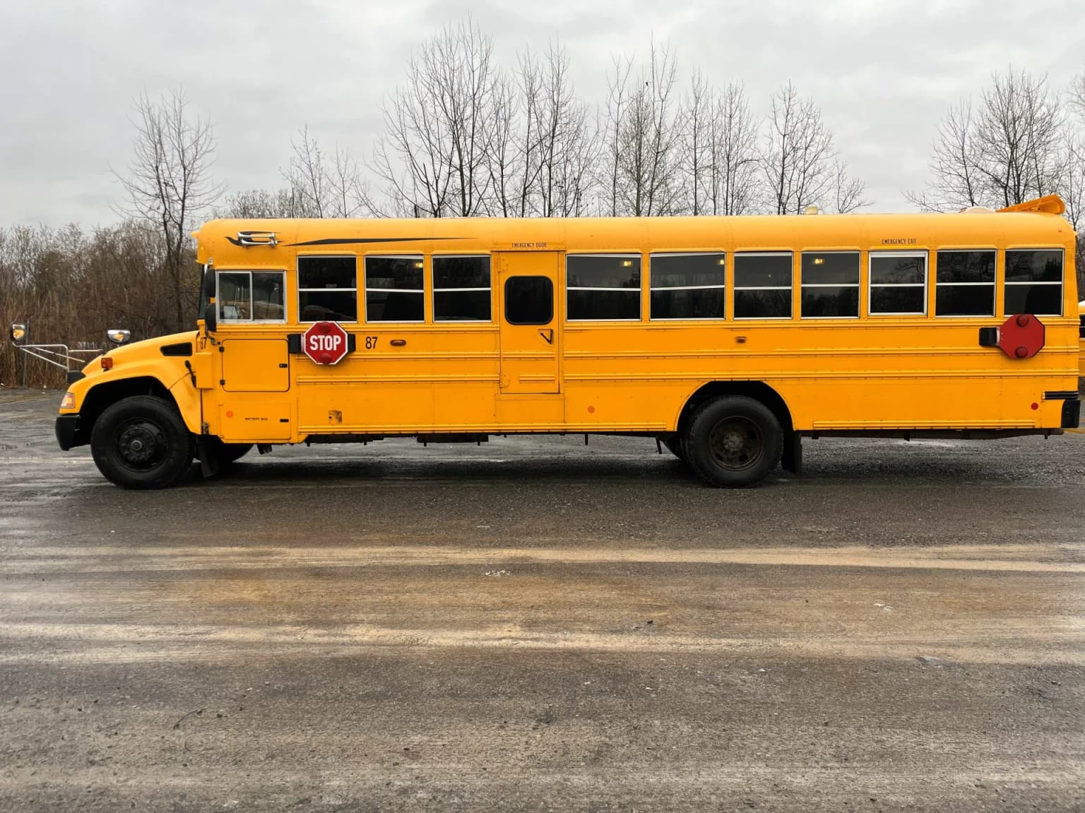 2017 Blue Bird Vision School Bus - Image 4