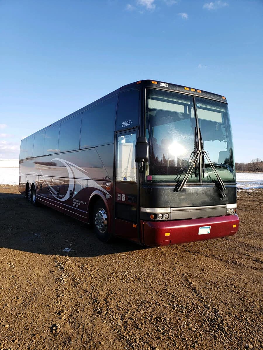 2005 VanHool T2145 Coach Bus - Image 2