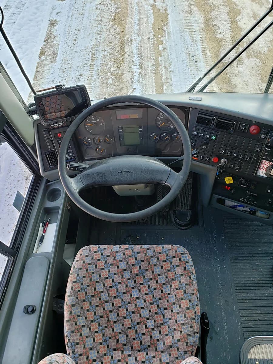 2005 VanHool T2145 Coach Bus - Image 8