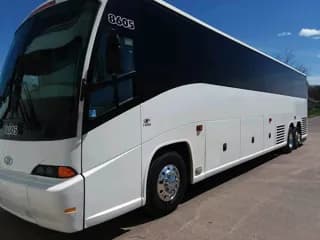 2008 Motor Coach Industries J4500 bus