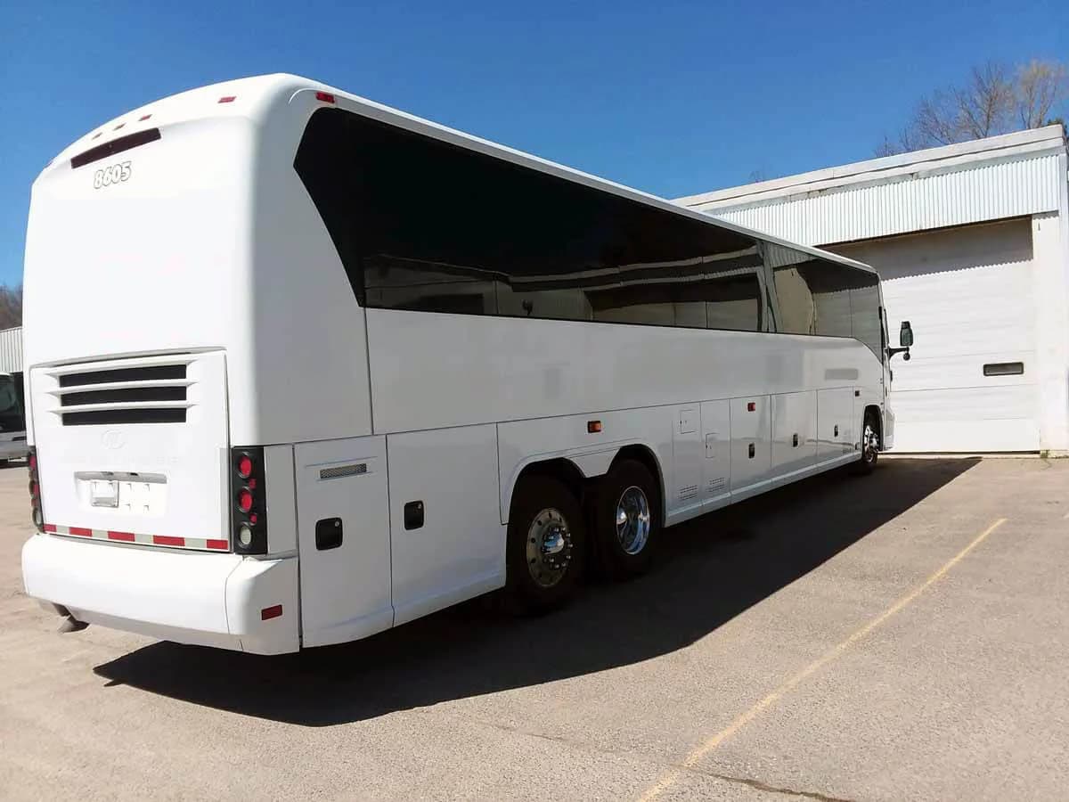 2008 MCI J4500 Coach Bus - Image 3