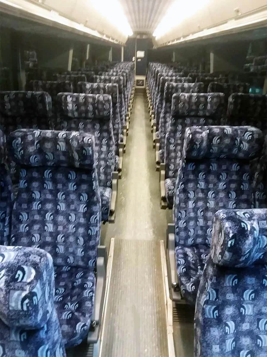 2008 MCI J4500 Coach Bus - Image 5