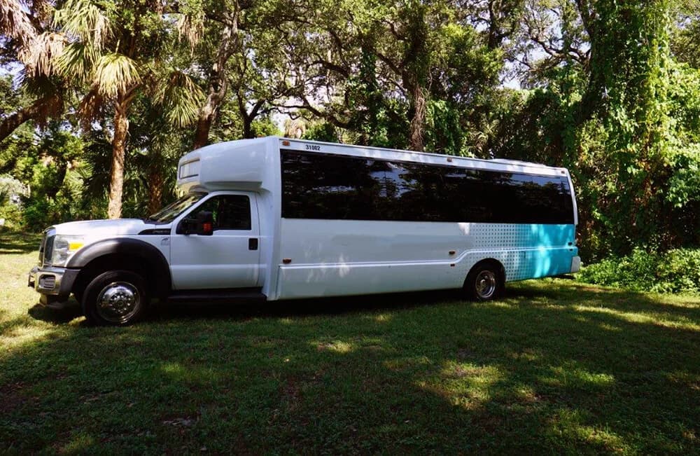 2015 Krystal K30 Mid Size Bus - Image 3