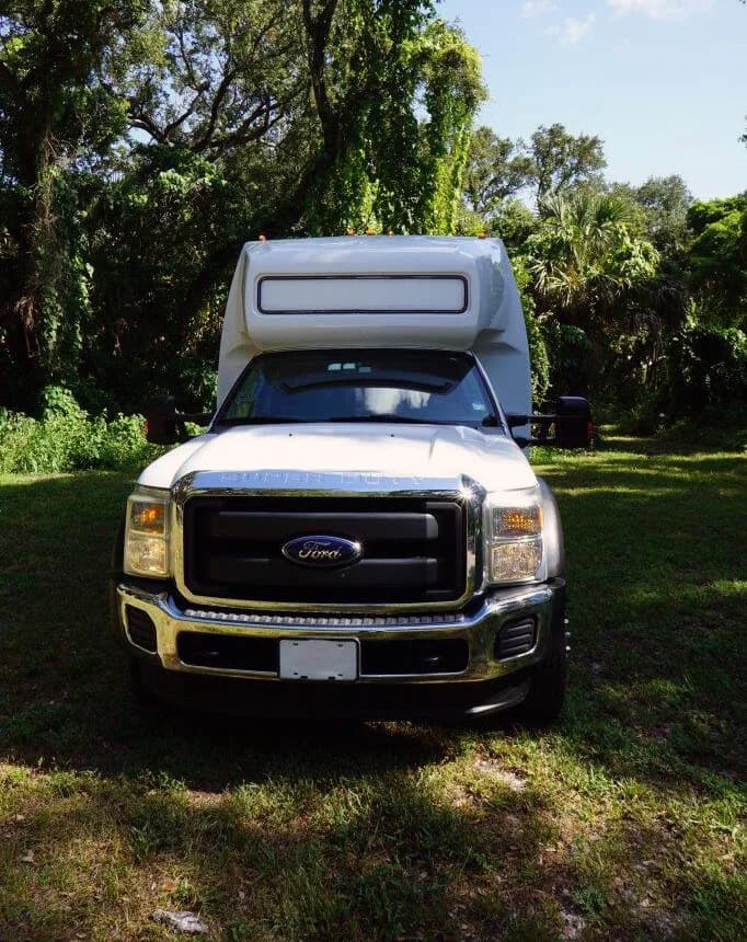 2015 Krystal K30 Mid Size Bus - Image 4