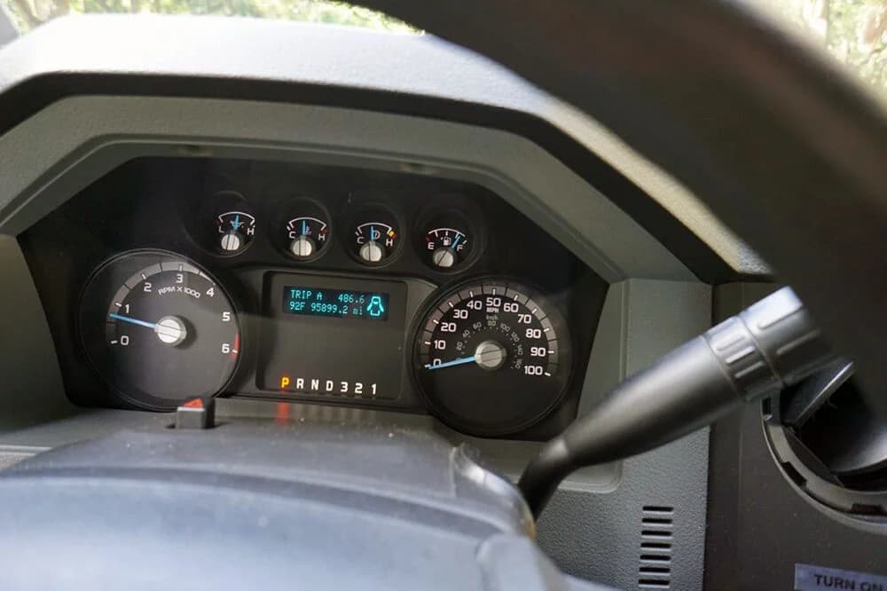 2015 Krystal K30 Mid Size Bus - Image 8