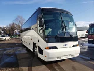 2005 Motor Coach Industries E4500 bus