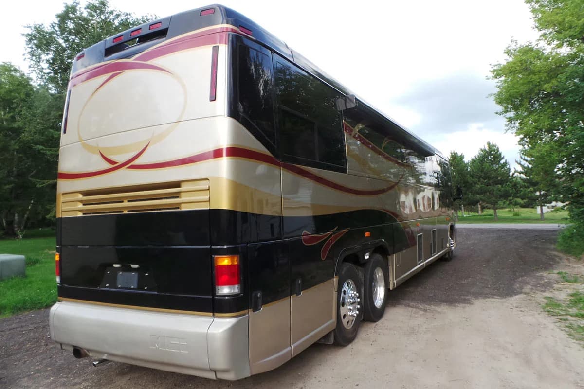 2000 MCI 102EL3 Motorcoach Conversion - Image 4