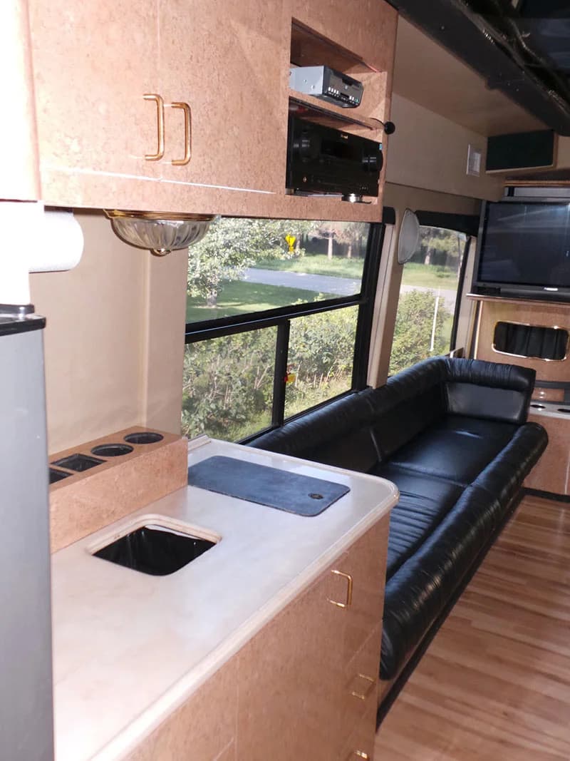 2000 MCI 102EL3 Motorcoach Conversion - Image 7