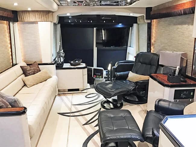 2000 Prevost H345 Motorcoach Conversion - Image 3