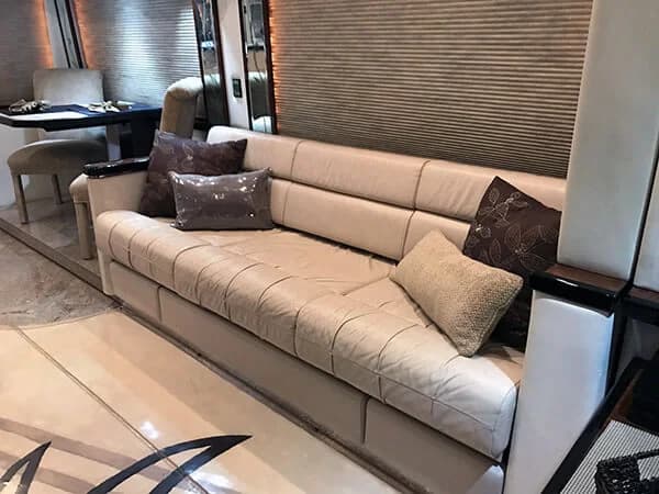2000 Prevost H345 Motorcoach Conversion - Image 9