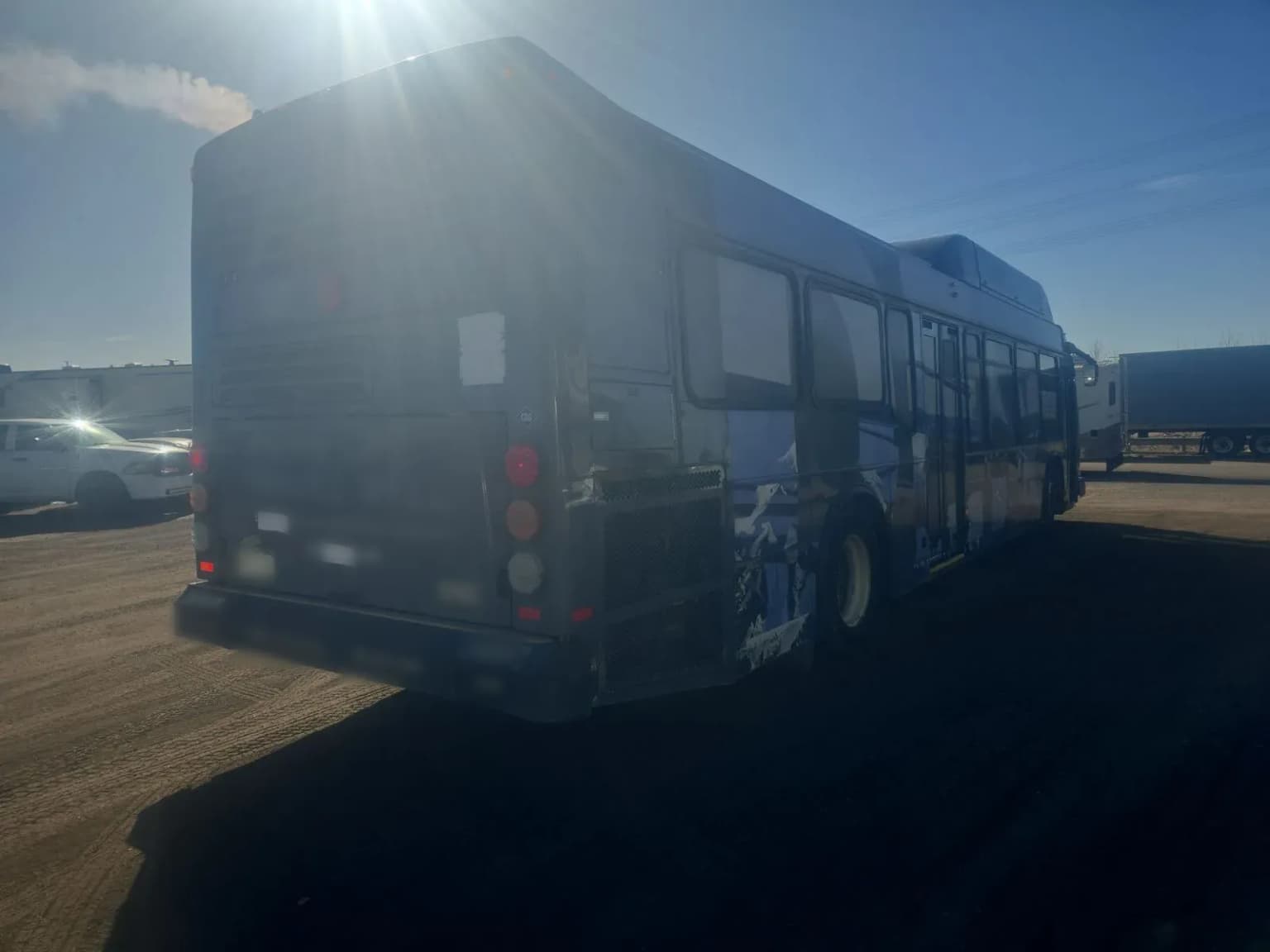 2017 El Dorado AXESS Shuttle Bus - Image 2
