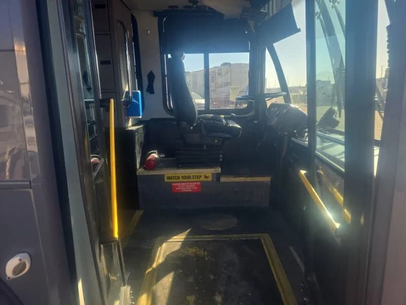 2017 El Dorado AXESS Shuttle Bus - Image 6