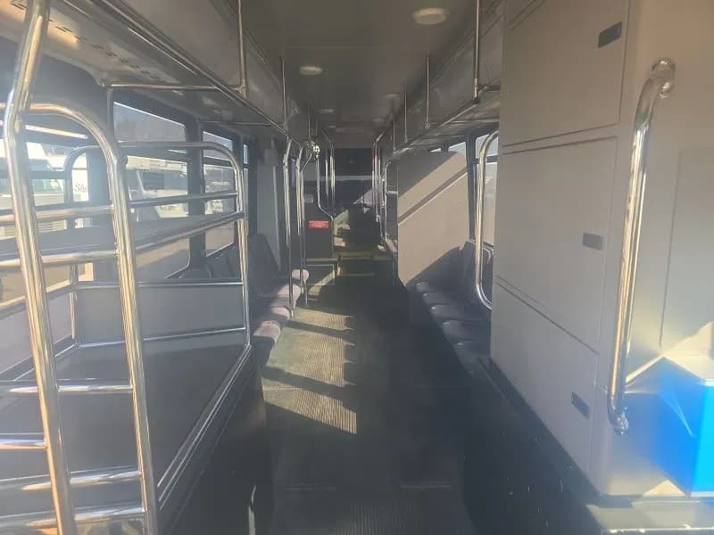 2017 El Dorado AXESS Shuttle Bus - Image 7