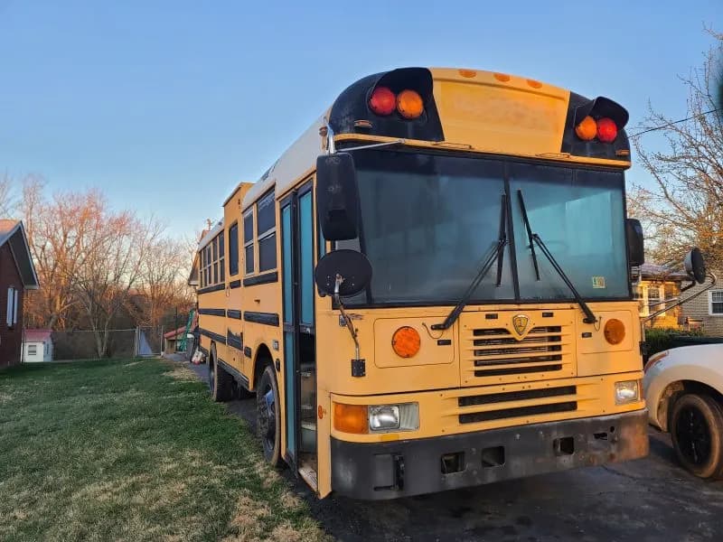 2007 IC Navistar 3000 School Bus - Image 1