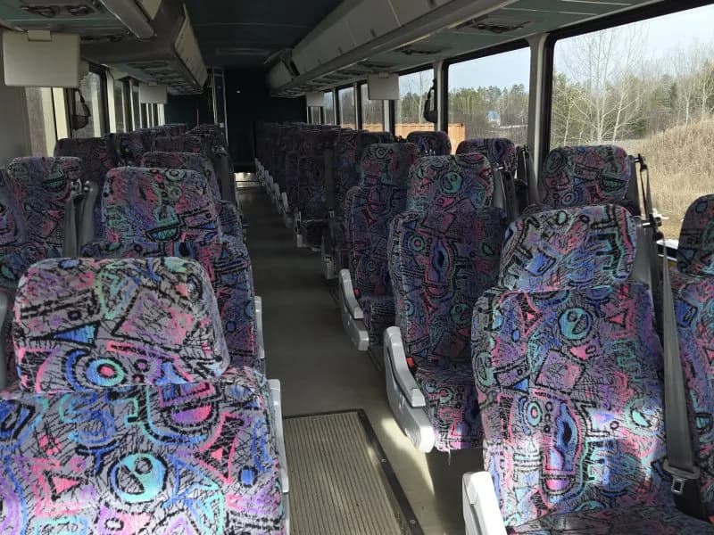 2011 MCI D4505 Motor Coaches - Image 7