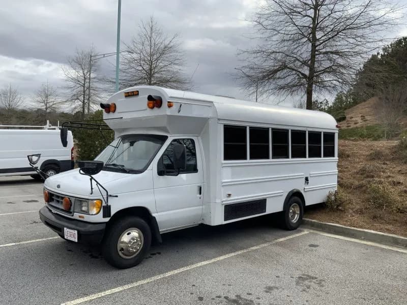 2000 Ford Sturdibus Conversion - Image 3