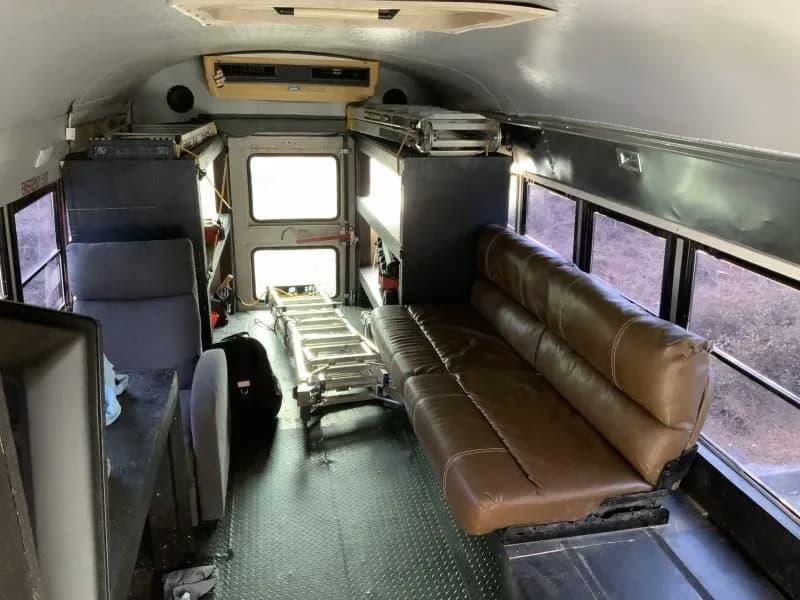 2000 Ford Sturdibus Conversion - Image 8