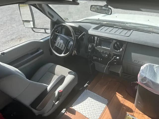 2015 Ford Starcraft XL Mini Buses/Shuttles - Image 6