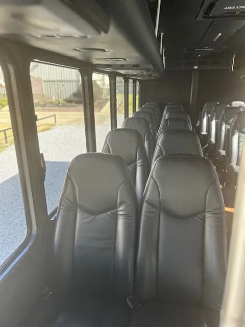2015 Ford Starcraft XL Mini Buses/Shuttles - Image 7