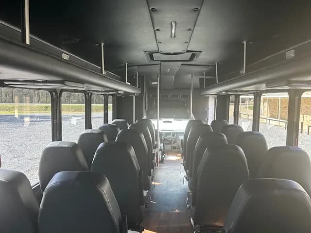 2015 Ford Starcraft XL Mini Buses/Shuttles - Image 8