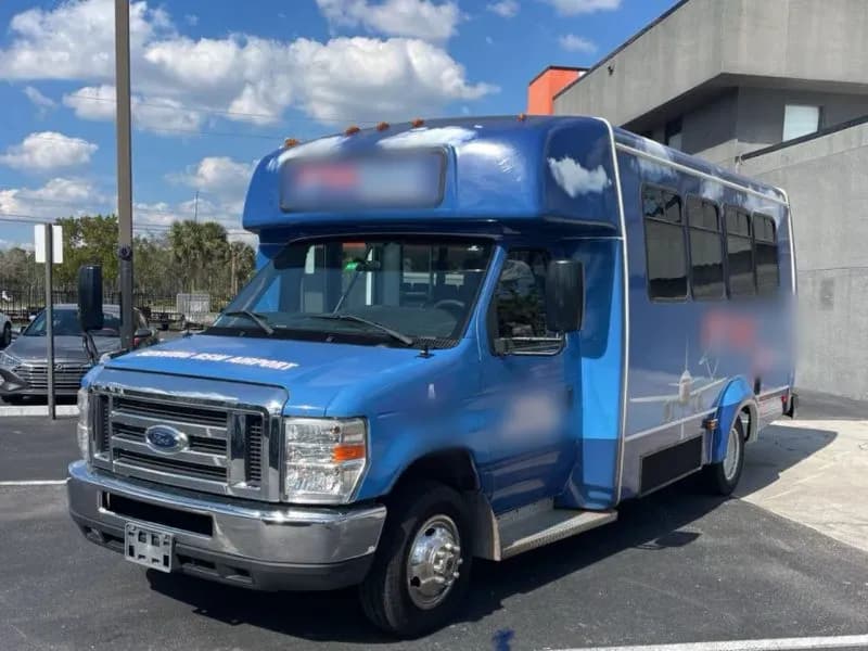 2017 Ford E350 Cutaway Mini Buses/Shuttles - Image 1