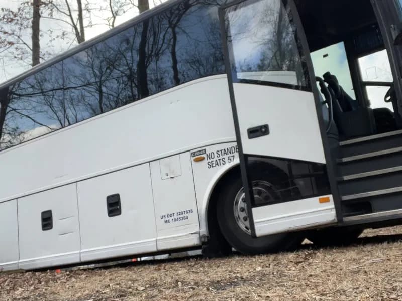 2007 Van Hool C2045 Motor Coaches - Image 2