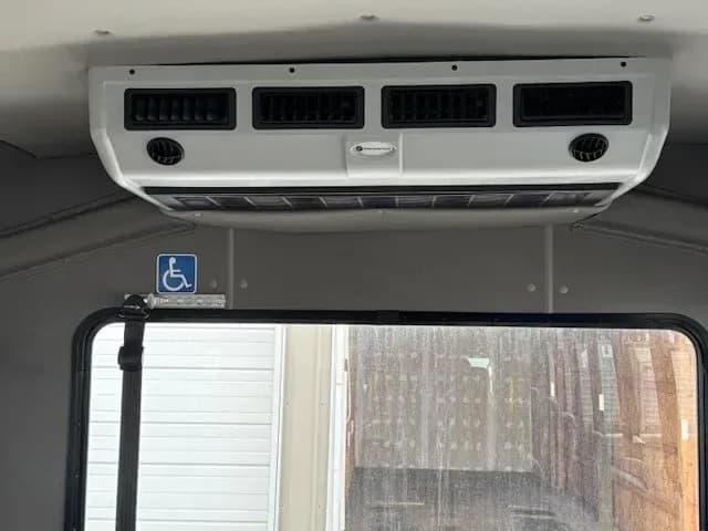 2015 Diamond Coach E450 ADA - Image 11