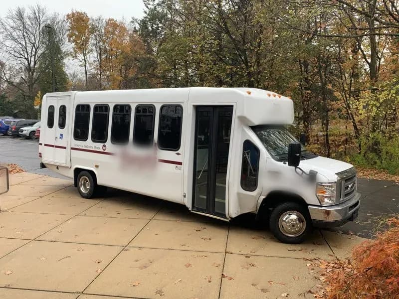 2015 Diamond Coach E450 ADA - Image 2