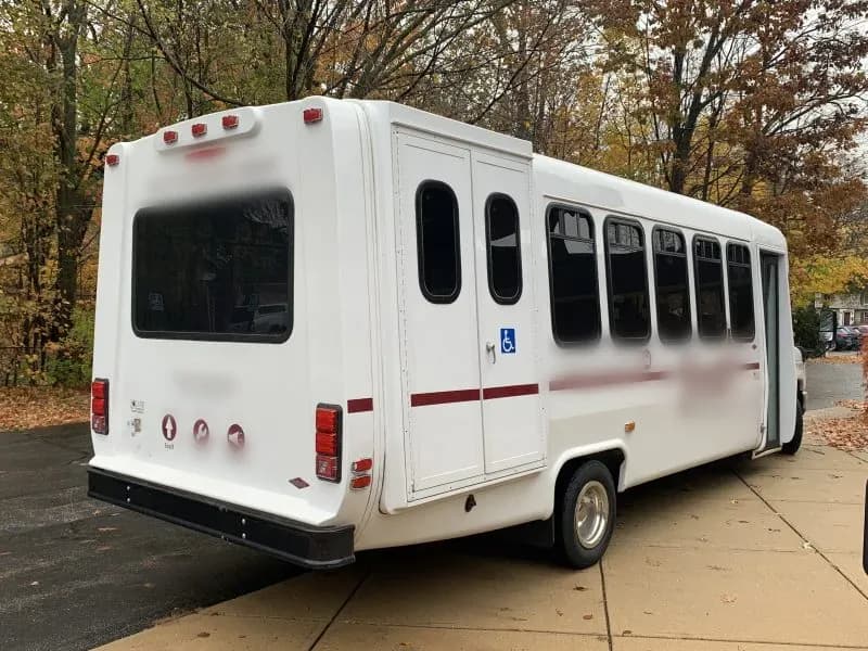 2015 Diamond Coach E450 ADA - Image 3