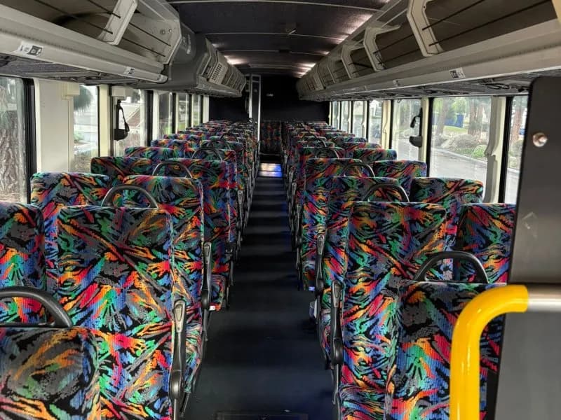 2008 MCI 4500CT Motor Coaches - Image 5
