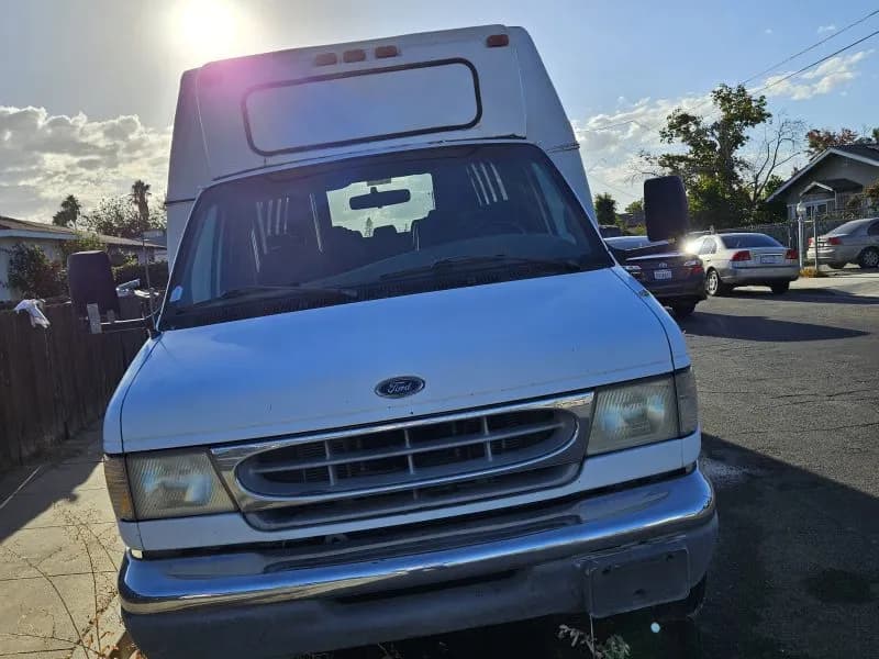 1999 Ford Shuttle Bus - Image 6