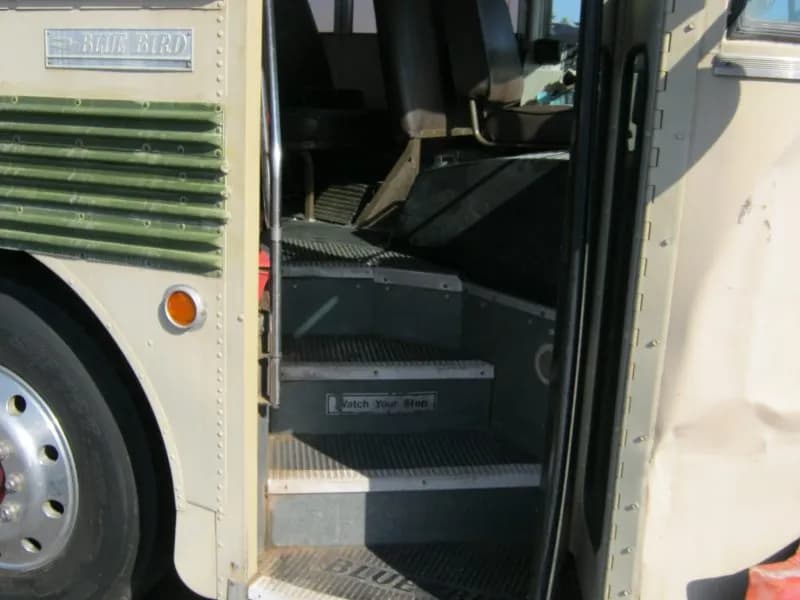 1990 Blue Bird TC2000 Activity Bus - Image 5