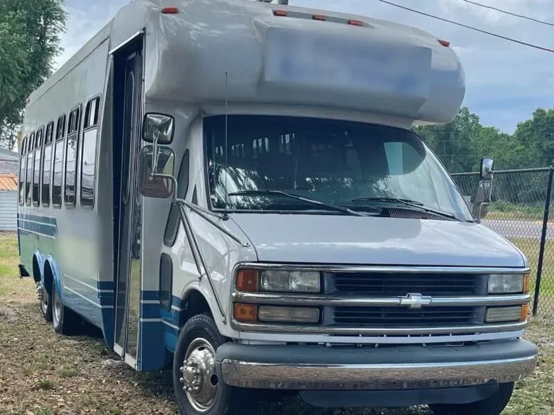 1999 Chevrolet G3500 Express Shuttle Bus - Image 1
