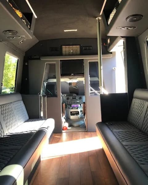 2015 Ford E450 Limo Bus - Image 7