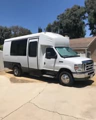 2015 Ford E450 bus