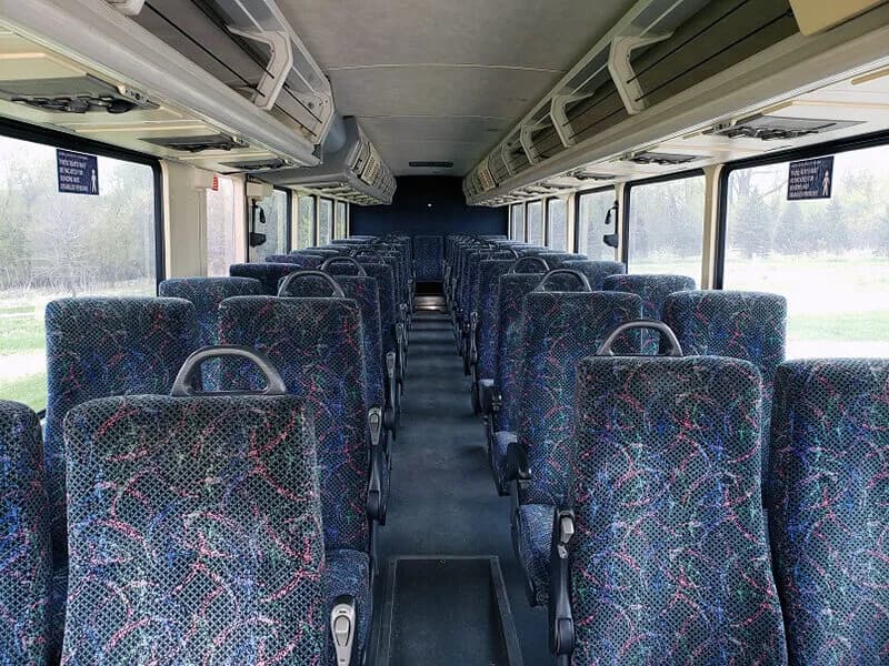 2003 MCI D4000 RCL 83 Motor Coaches - Image 9