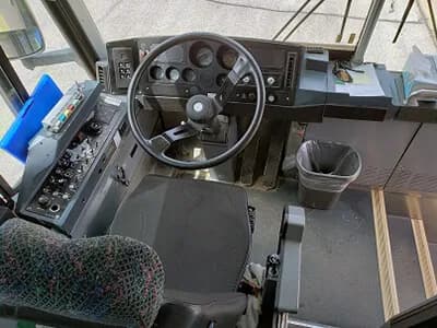 2003 MCI D4000 RCL 83 Motor Coaches - Image 6