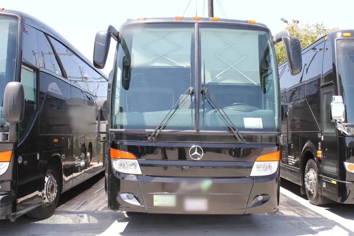 2011 Setra S 417 Coach Bus - Image 2
