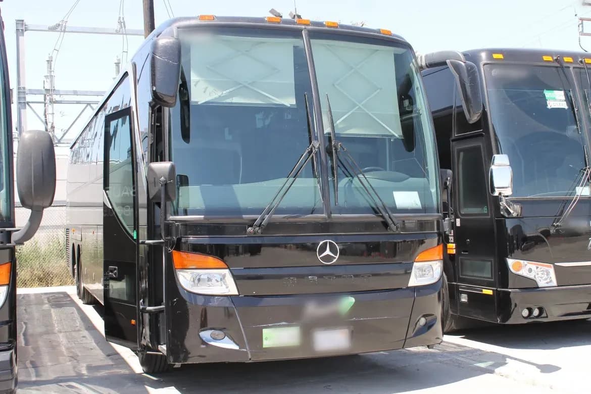 2011 Setra S 417 Coach Bus - Image 3